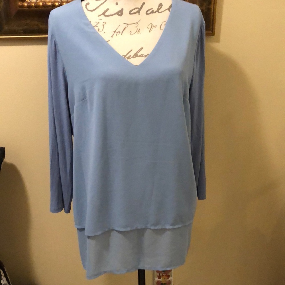 🩵 Michael MK V-neck long sleeve layer look sheer hem in front stretchy soft top